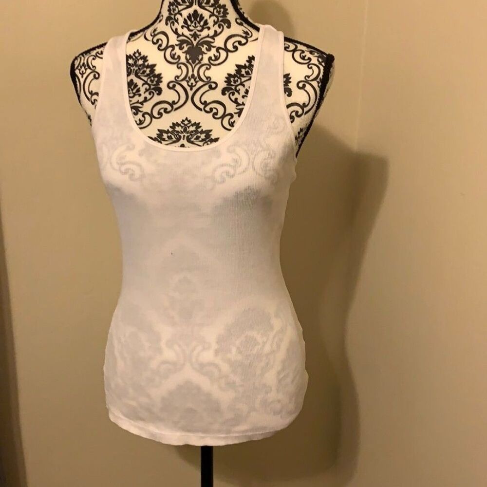 White‎ tank with bling
